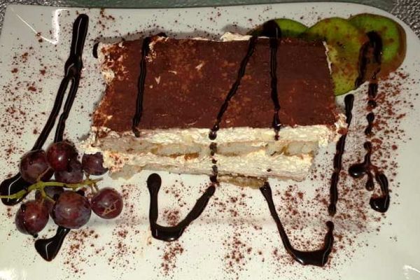 tiramisu4FBB96C9-8D98-F88A-0DF3-AB7392E25FF6.jpg